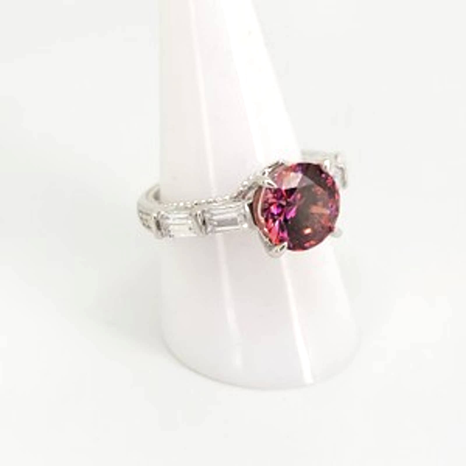 Swarovski Red & White Cubic Zirconia Thermal Color Fusion Ring Sz 8.5